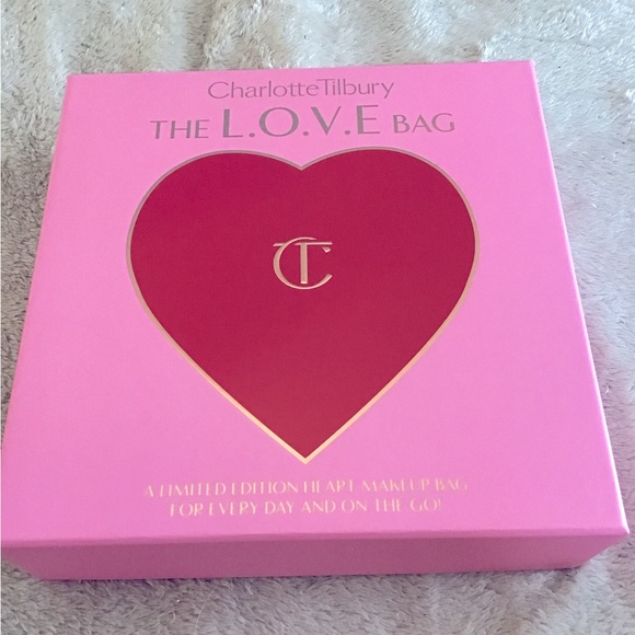Charlotte Tilbury The New Limited Edition LOVE Bag. This is wonderful !!! - Picture 2 of 2